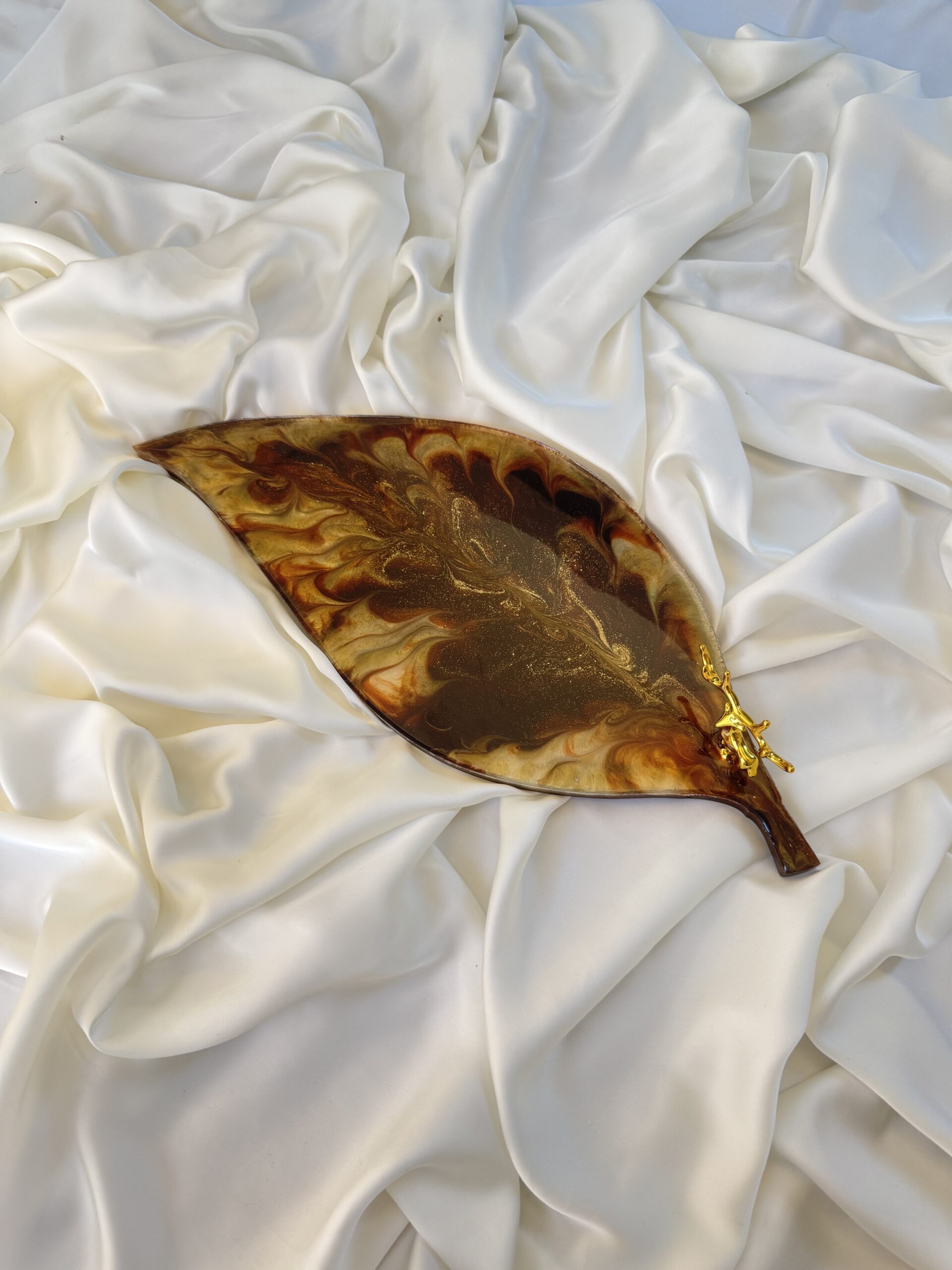 Autumnal Bloom Leaf Resin Tray