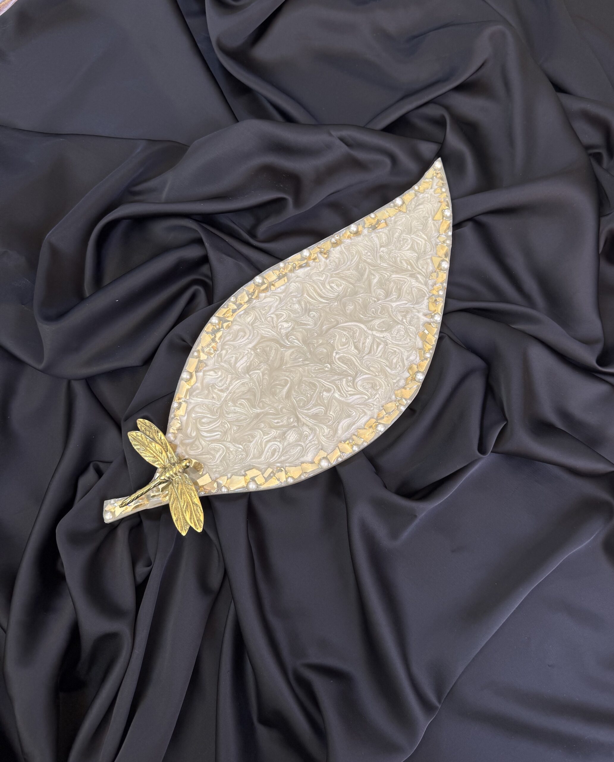 Dragonfly’s Glimmer Resin Tray