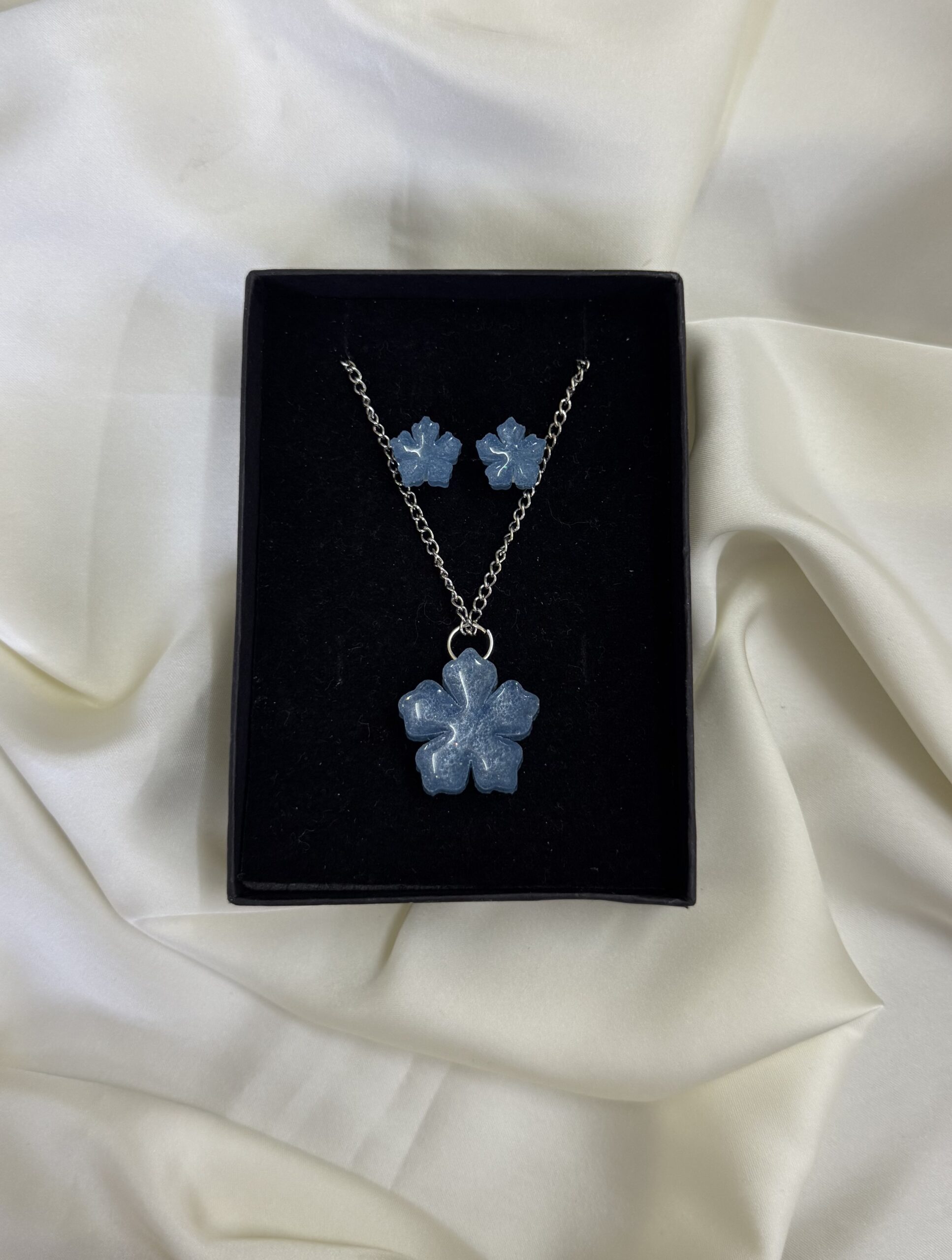 Floral Bloom Resin Jewelry