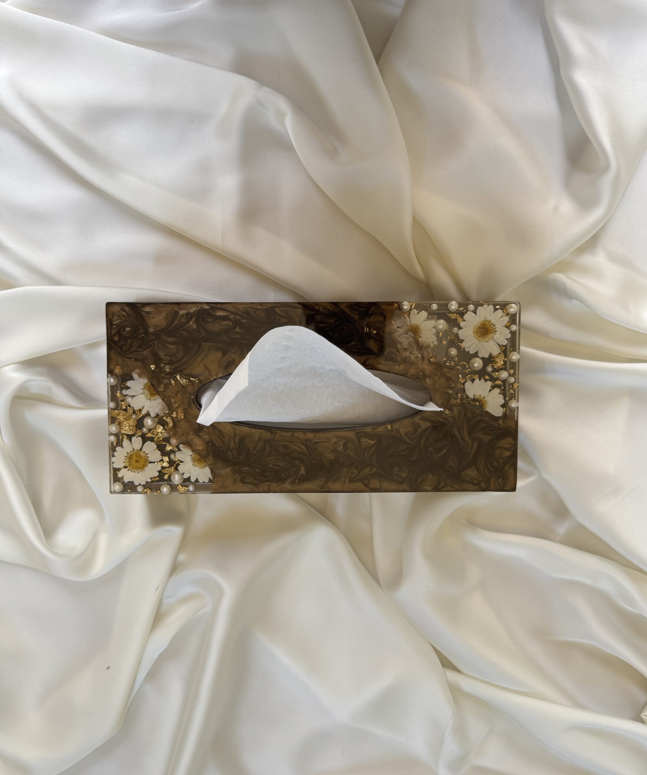 Lustrous Resin Tissue Box