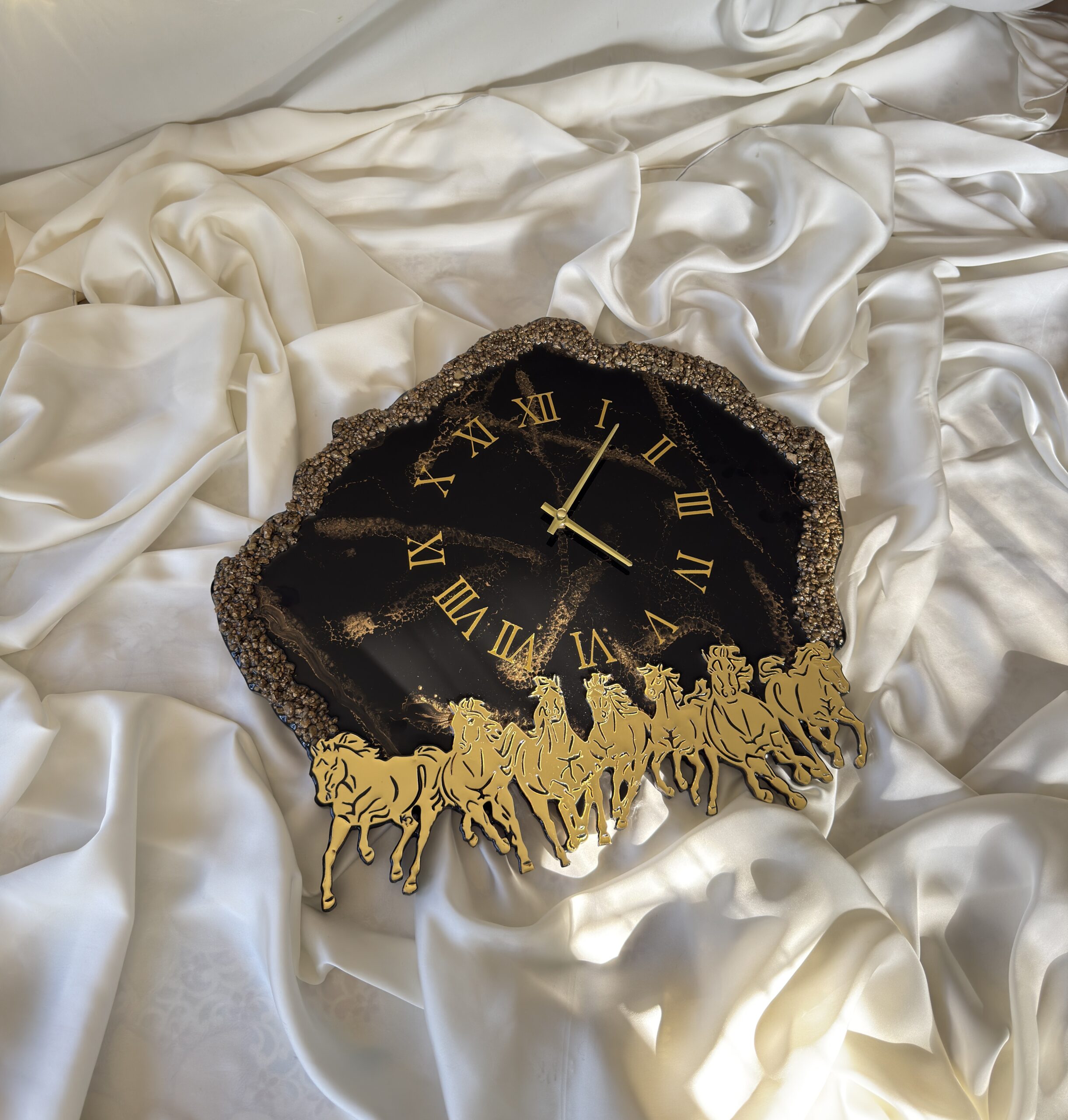 Galloping Horses Resin Wall Clock 4