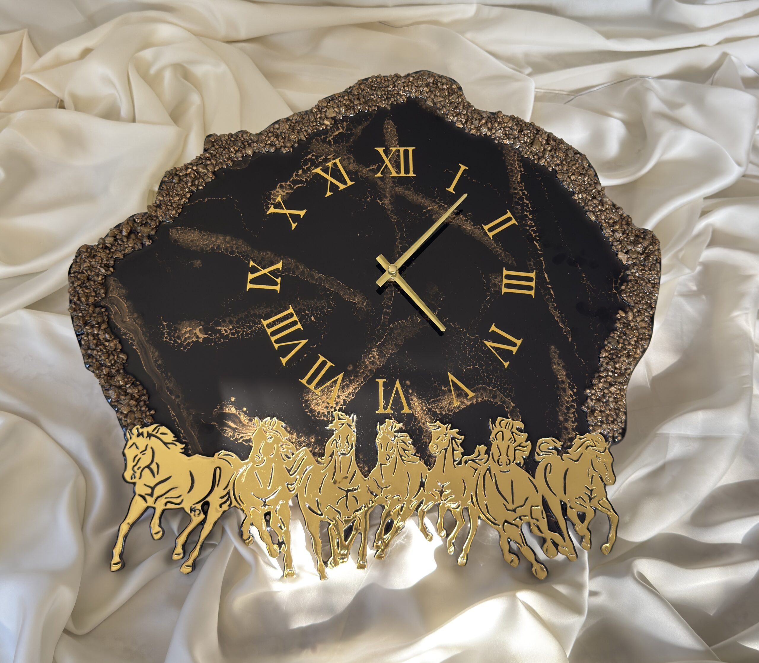 Galloping Horses Resin Wall Clock 5